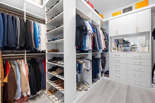 11035 N Sierra Ranch Dr, Davie, FL 33324