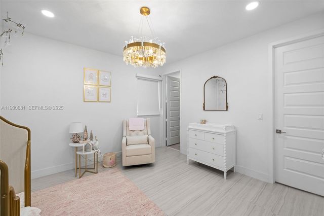 11035 N Sierra Ranch Dr, Davie, FL 33324