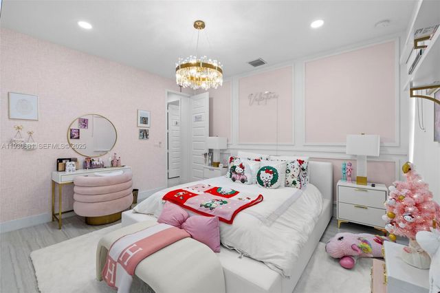 11035 N Sierra Ranch Dr, Davie, FL 33324