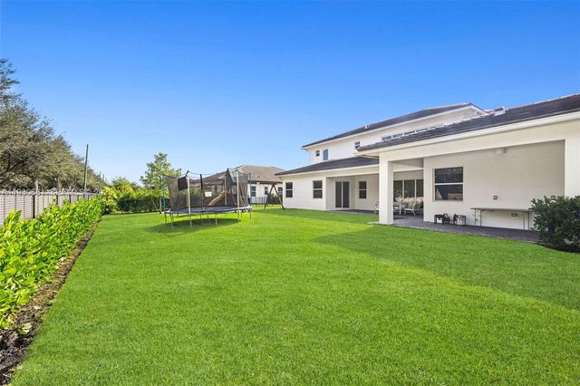 11035 N Sierra Ranch Dr, Davie, FL 33324