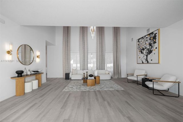 11035 N Sierra Ranch Dr, Davie, FL 33324