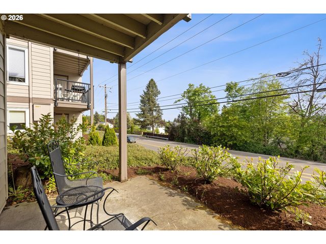 20920 FAWN Ct 12, West Linn, OR 97068
