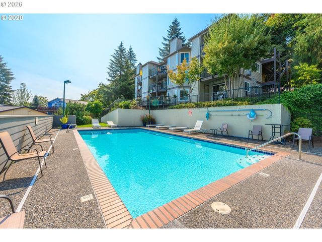 20920 FAWN Ct 12, West Linn, OR 97068