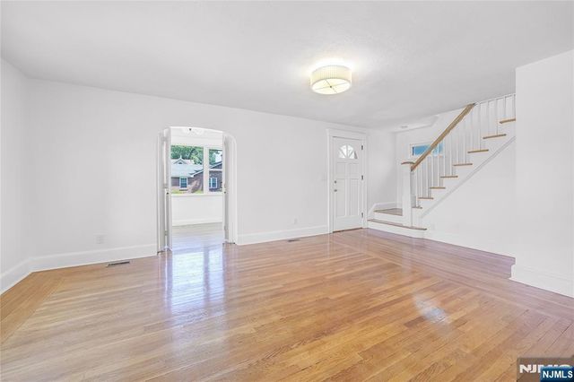 135 E Linden Avenue, Dumont, NJ 07628