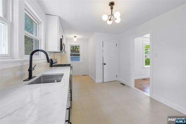 135 E Linden Avenue, Dumont, NJ 07628