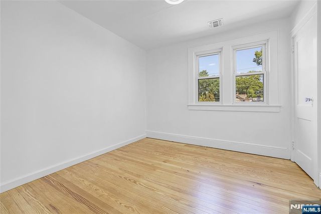 135 E Linden Avenue, Dumont, NJ 07628
