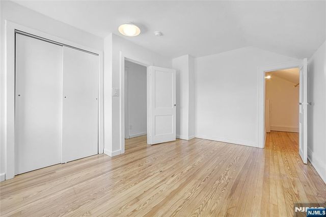 135 E Linden Avenue, Dumont, NJ 07628
