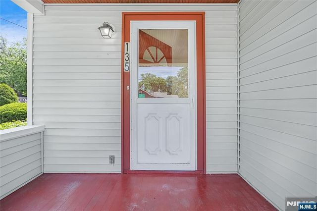 135 E Linden Avenue, Dumont, NJ 07628