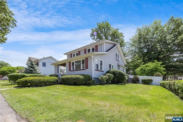 135 E Linden Avenue, Dumont, NJ 07628