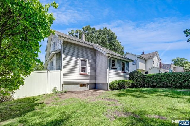 135 E Linden Avenue, Dumont, NJ 07628