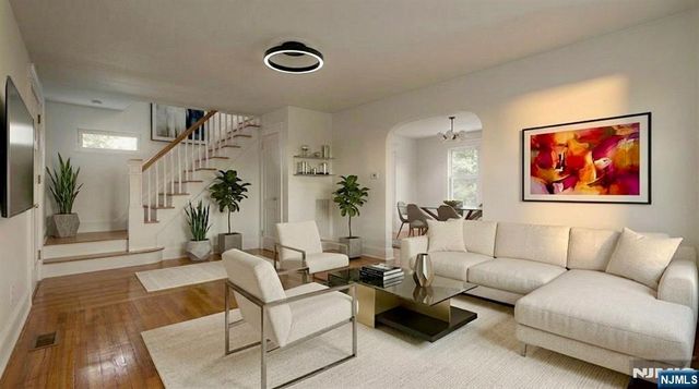 135 E Linden Avenue, Dumont, NJ 07628