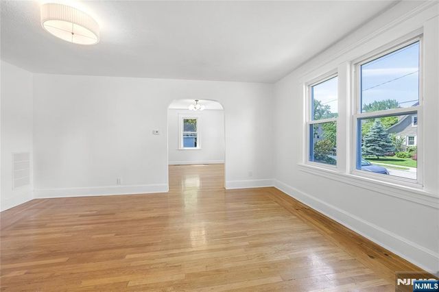 135 E Linden Avenue, Dumont, NJ 07628