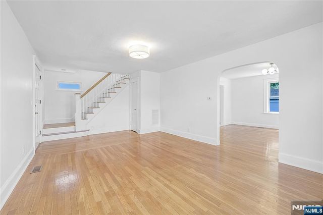 135 E Linden Avenue, Dumont, NJ 07628