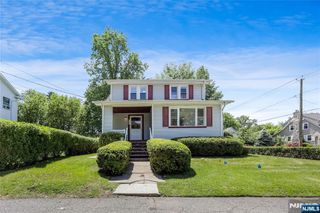 135 E Linden Avenue, Dumont, NJ 07628