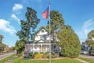 215 Conklin Street, Farmingdale, NY 11735