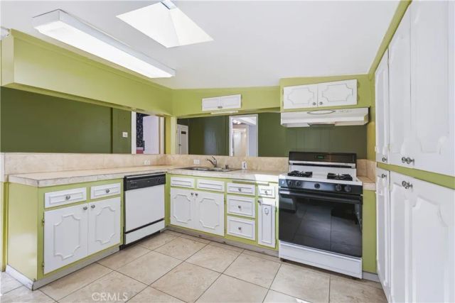 624 Esplanade, Redondo Beach, CA 90277