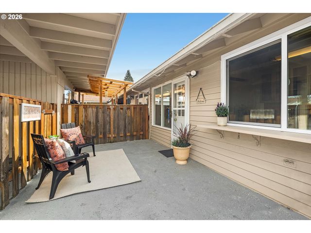 5016 Sw NORMANDY Pl, Beaverton, OR 97005