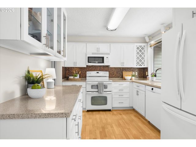 5016 Sw NORMANDY Pl, Beaverton, OR 97005