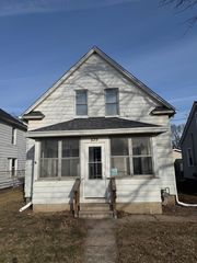 539 15th Avenue, East Moline, IL 61244