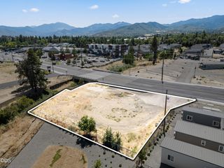 4119 S Pacific Highway, Medford, OR 97501