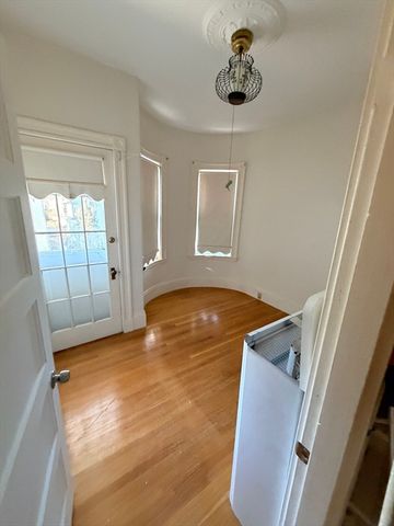 25 Congreve 2, Boston, MA 02131