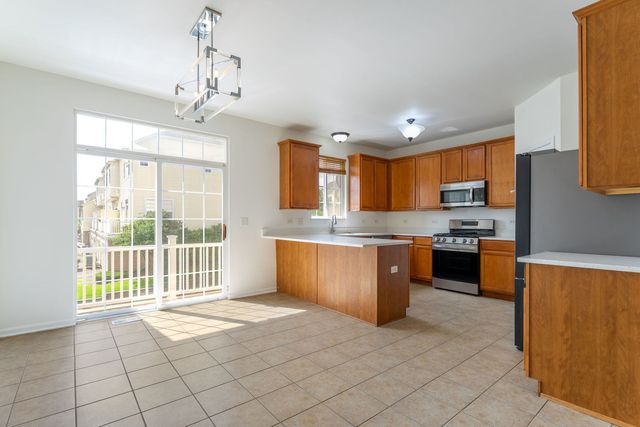 1682 Dogwood Lane, Hanover Park, IL 60133