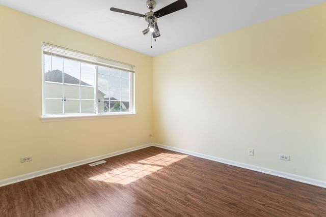 1682 Dogwood Lane, Hanover Park, IL 60133