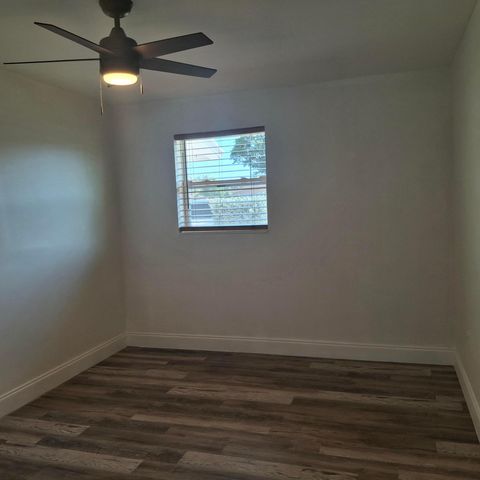 1097 Wilkinson Road B, Lake Worth, FL 33462