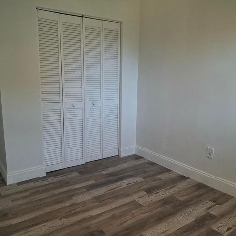 1097 Wilkinson Road B, Lake Worth, FL 33462