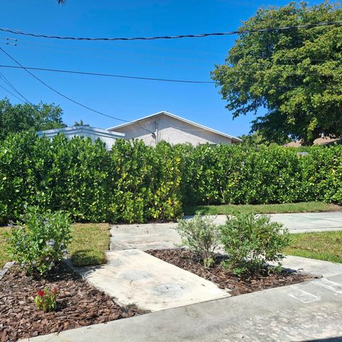 1097 Wilkinson Road B, Lake Worth, FL 33462