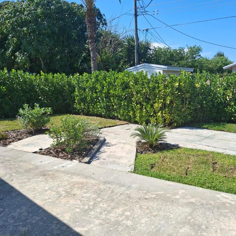 1097 Wilkinson Road B, Lake Worth, FL 33462