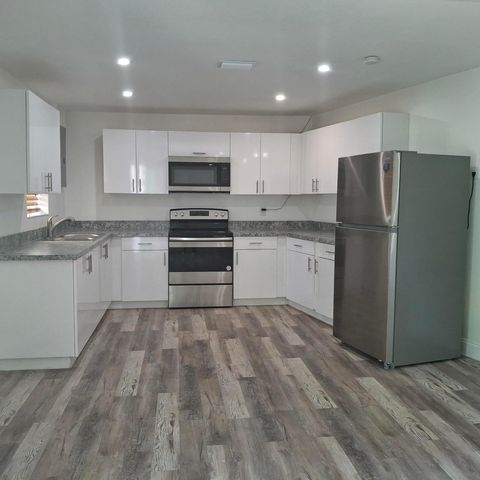 1097 Wilkinson Road B, Lake Worth, FL 33462