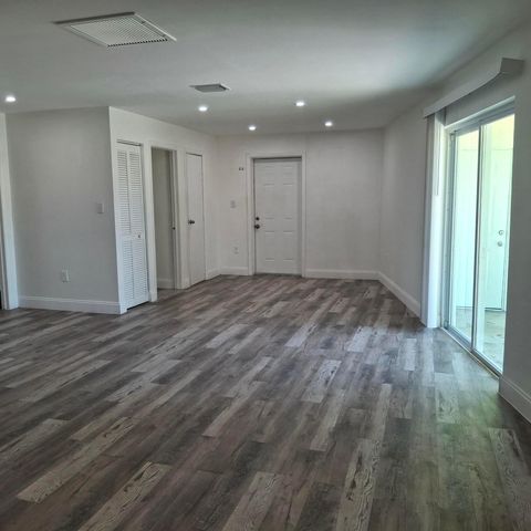 1097 Wilkinson Road B, Lake Worth, FL 33462