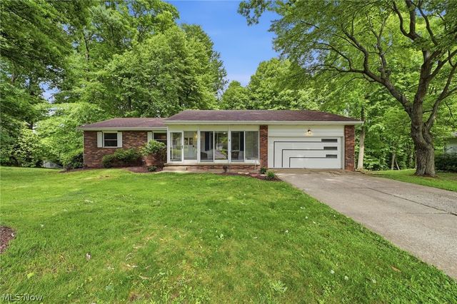 3133 Fair Oaks Drive, Norton, OH 44203