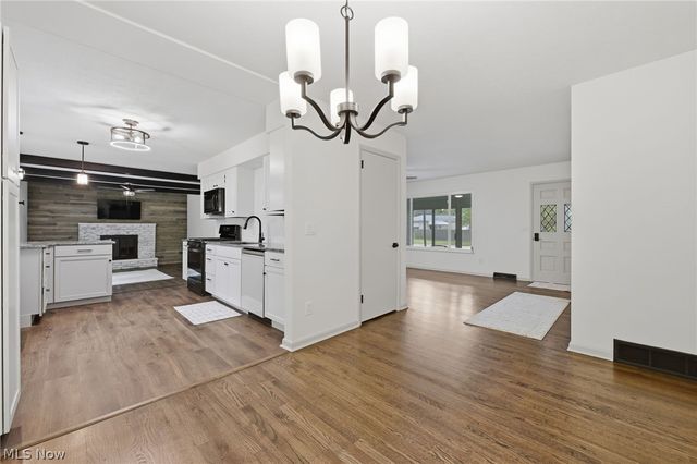 3133 Fair Oaks Drive, Norton, OH 44203