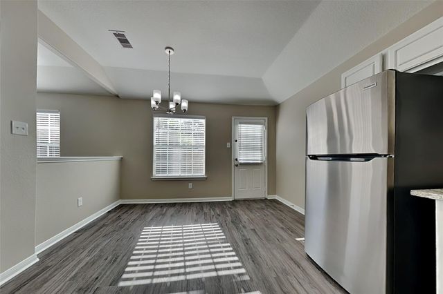 16883 Bob White, Conroe, TX 77385