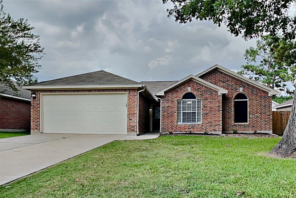 16883 Bob White, Conroe, TX 77385