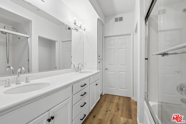 12963 Runway Road 303, Los Angeles, CA 90094