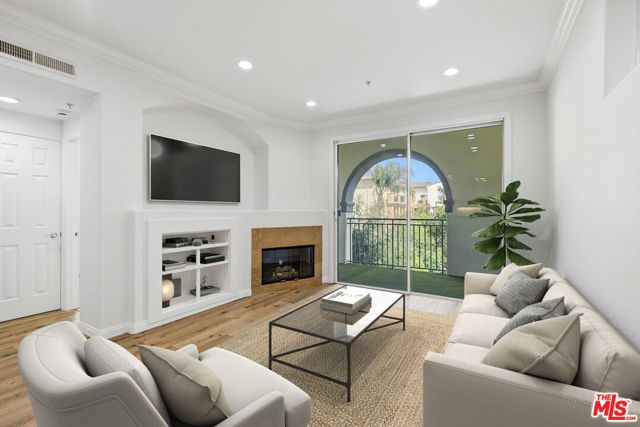 12963 Runway Road 303, Los Angeles, CA 90094