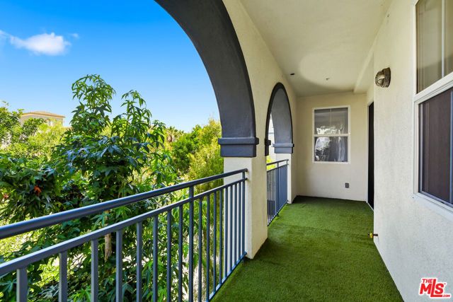 12963 Runway Road 303, Los Angeles, CA 90094