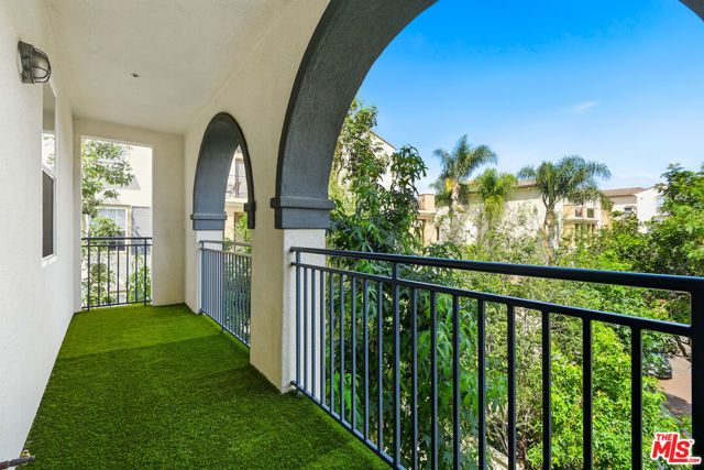 12963 Runway Road 303, Los Angeles, CA 90094