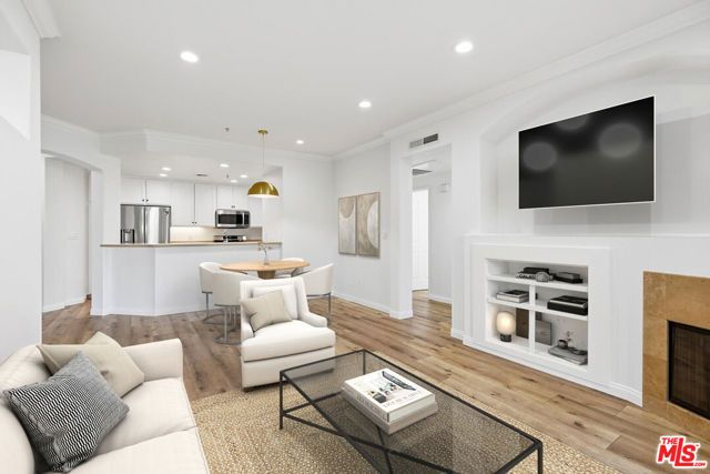 12963 Runway Road 303, Los Angeles, CA 90094