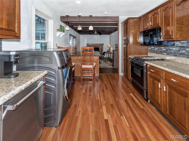 33 Hemlock Drive, Belleville, IL 62221