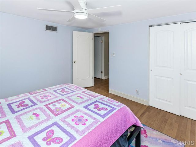 33 Hemlock Drive, Belleville, IL 62221