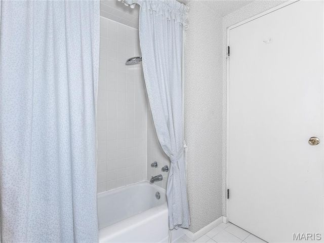 33 Hemlock Drive, Belleville, IL 62221