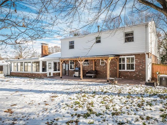 33 Hemlock Drive, Belleville, IL 62221