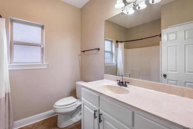 10184 Angela Dr, Denham Springs, LA 70706