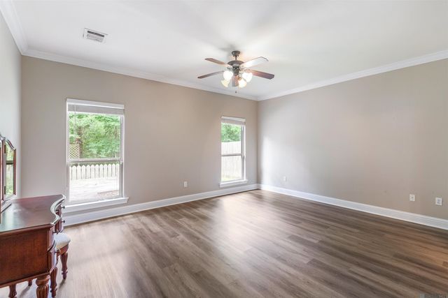 10184 Angela Dr, Denham Springs, LA 70706