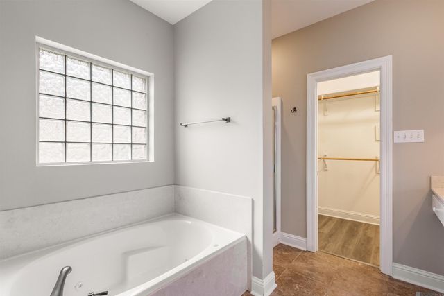 10184 Angela Dr, Denham Springs, LA 70706