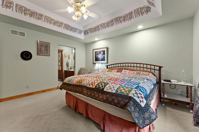 10856 N Makeever Drive E, Demotte, IN 46310